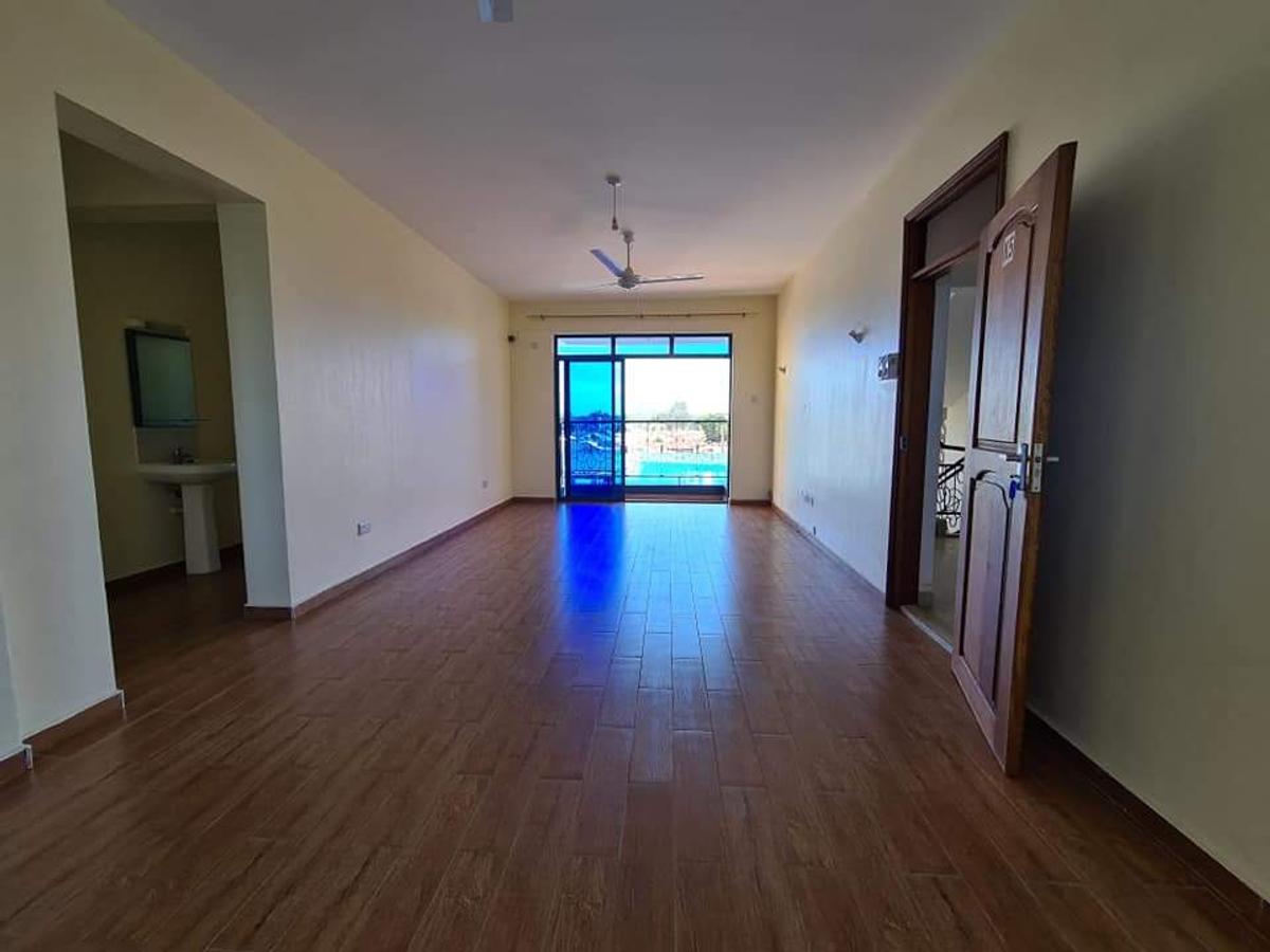 3 Bed Apartment with En Suite at Beach Road - 2