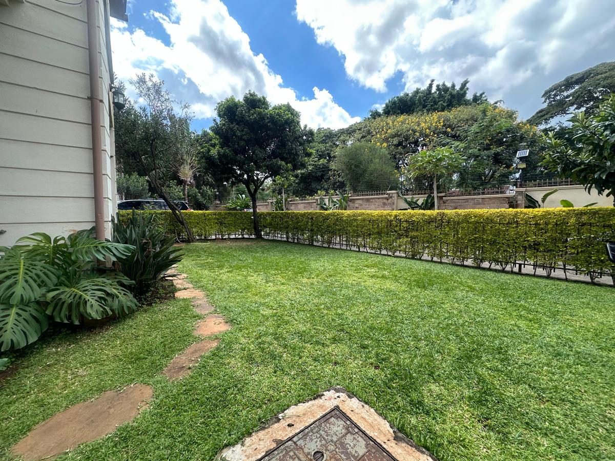5 Bed Villa with En Suite at Lavington - 2