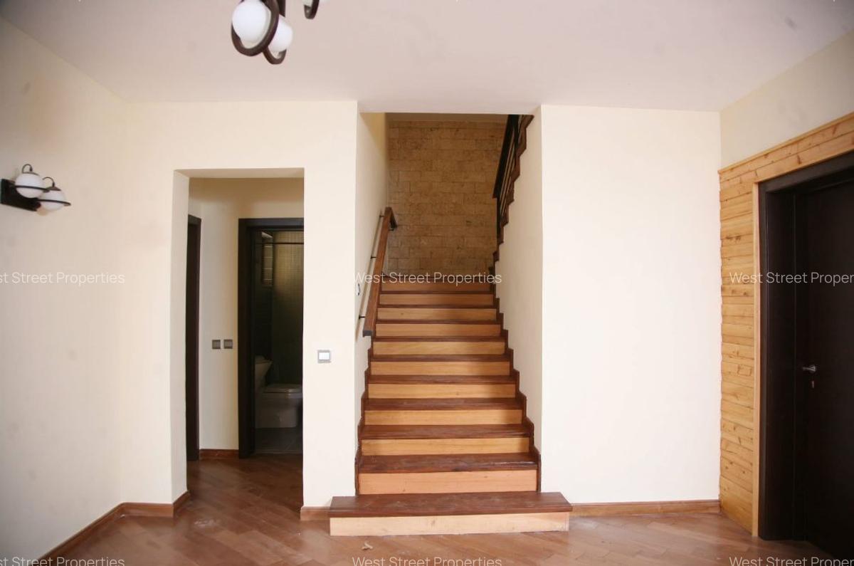 5 Bed Villa with En Suite at Nandi Road - 4