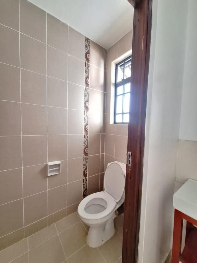 4 Bed Townhouse with En Suite at Lavington - 17