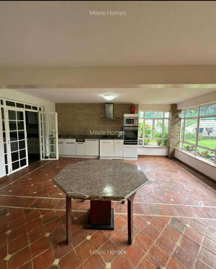 4 Bed Villa with En Suite at Mimosa - 12