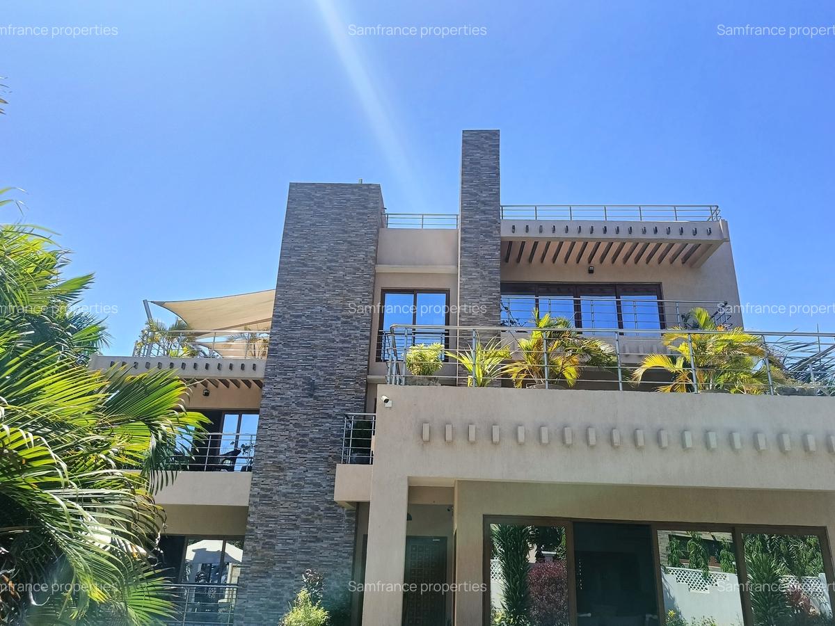 5 Bed Villa with En Suite at Beach Road - 7