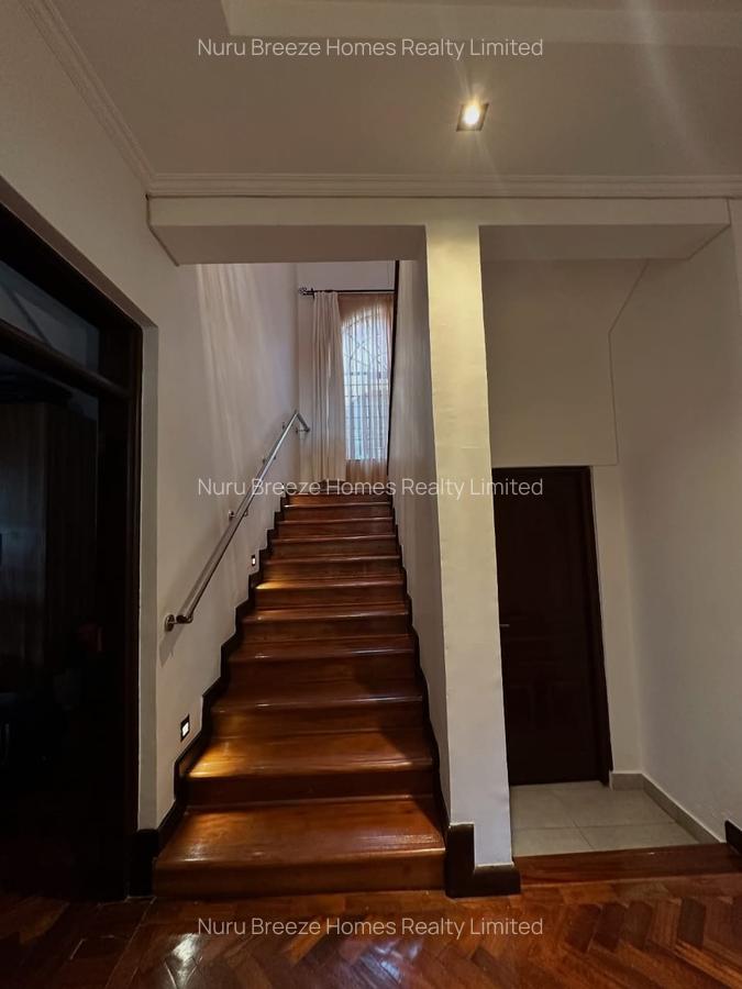 5 Bed Townhouse with En Suite in Kitisuru - 19