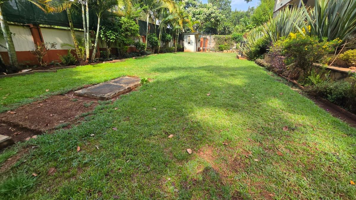 4 Bed House with En Suite in Runda - 2