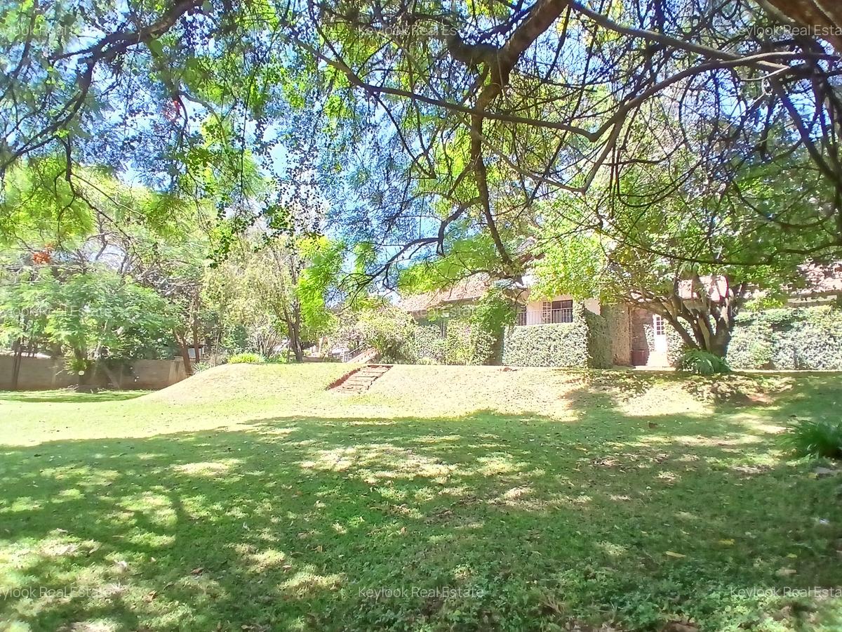 4 Bed House with En Suite at Lavington Green - 3