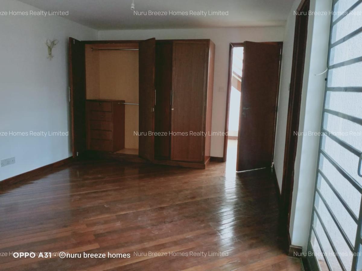 4 Bed Townhouse with En Suite in Lavington - 8