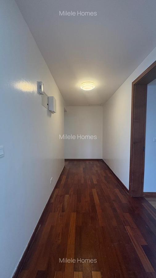 3 Bed Townhouse with En Suite at 4Th Avenue - 6