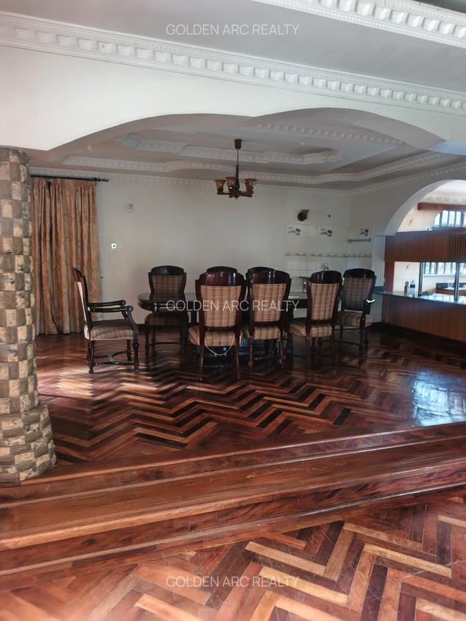 5 Bed Townhouse with En Suite in Karen - 3