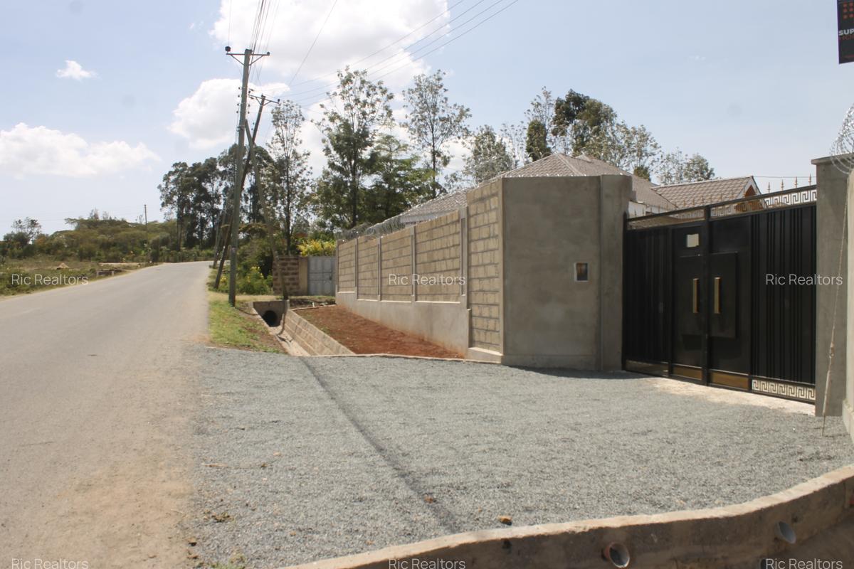 3 Bed House with En Suite at Merisho Road - 14