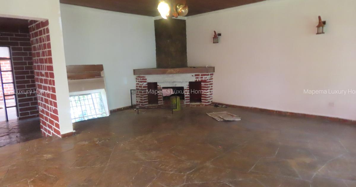 4 Bed House with En Suite at Silanga Road - 11