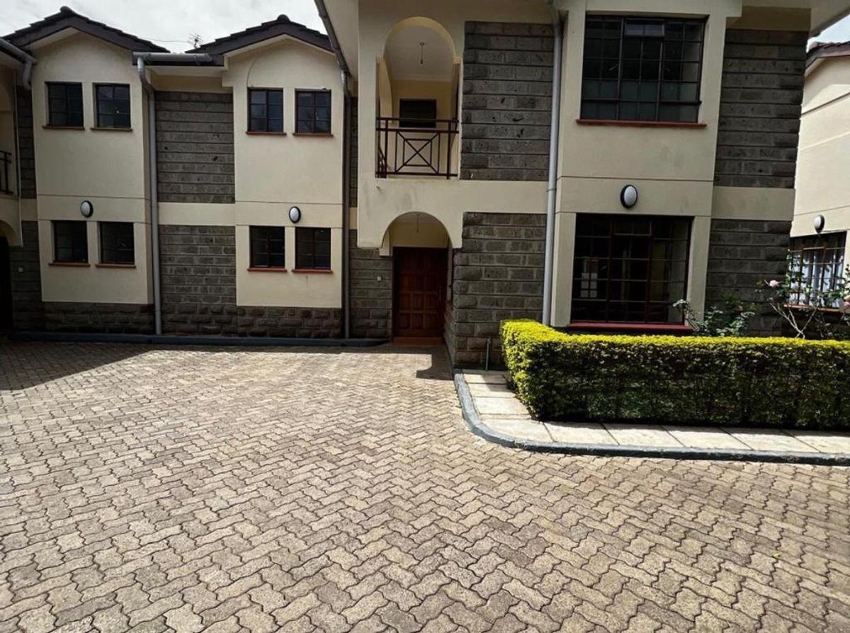 5 Bed Townhouse with En Suite in Lavington - 2