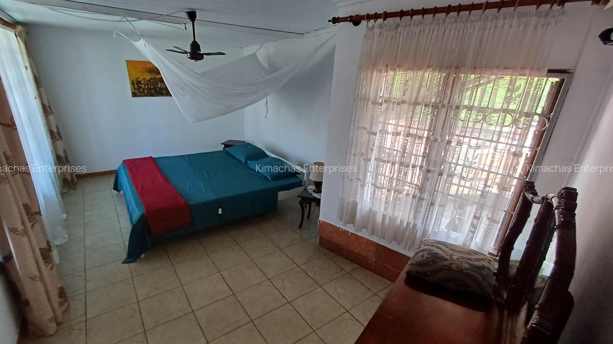 Serviced 1 Bed Apartment with En Suite at 2Nd Avenue Nyali - 7