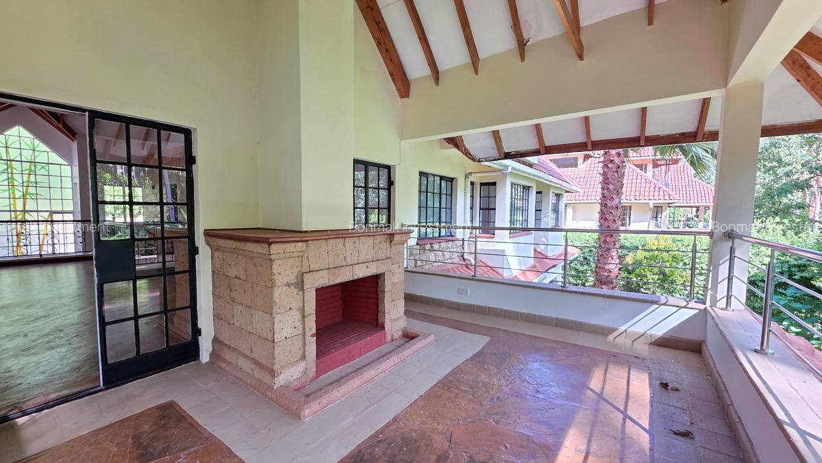 5 Bed Townhouse with En Suite at Rossylin Lone Tree - 11