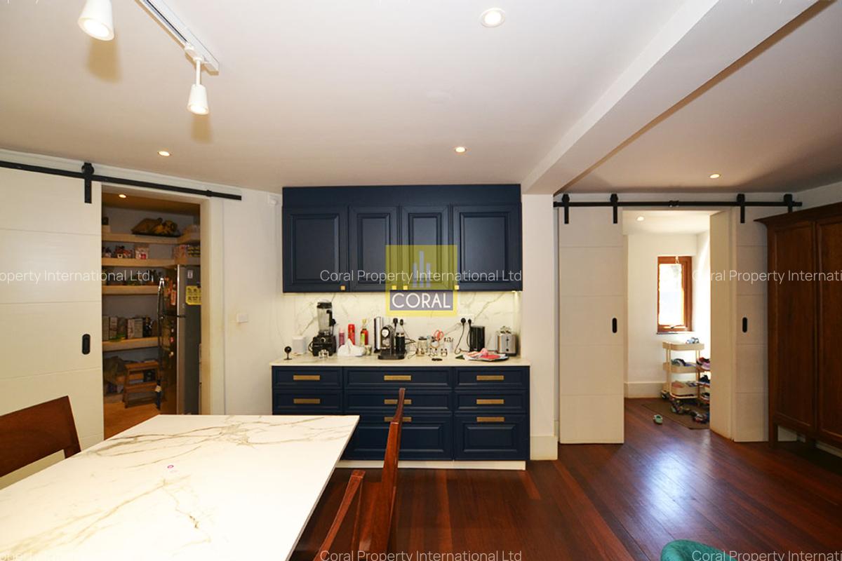 4 Bed House in Nyari - 12