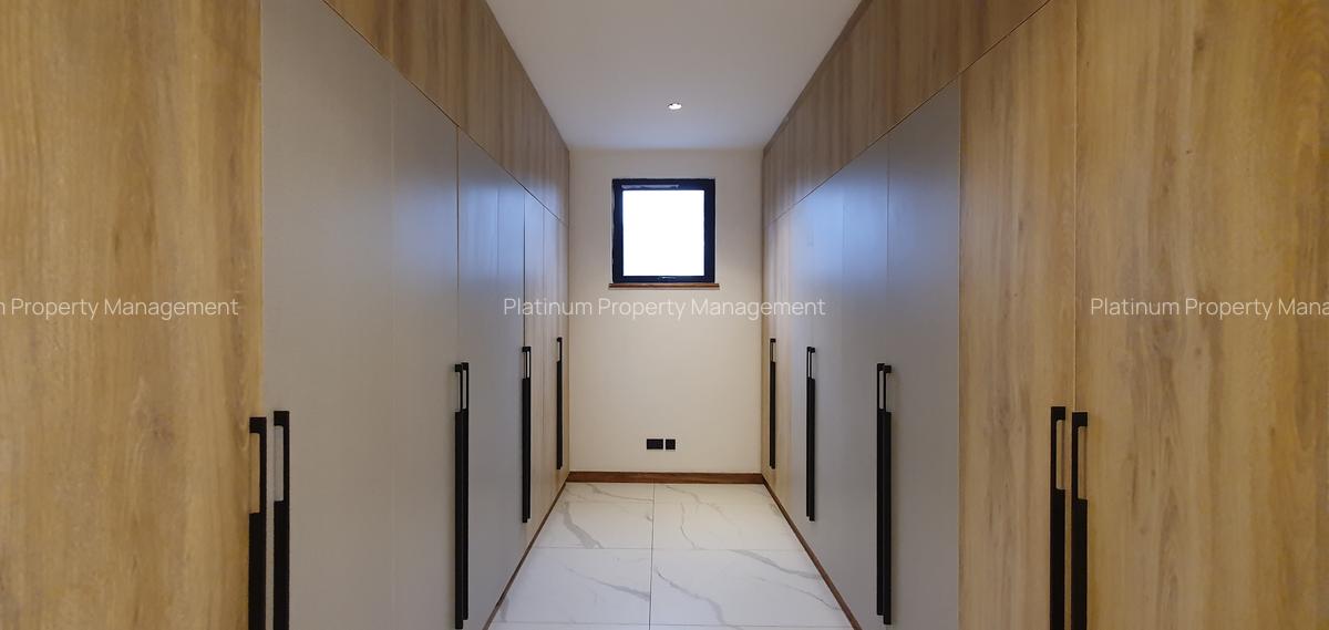 4 Bed Apartment with En Suite at Peponi Rd - 13