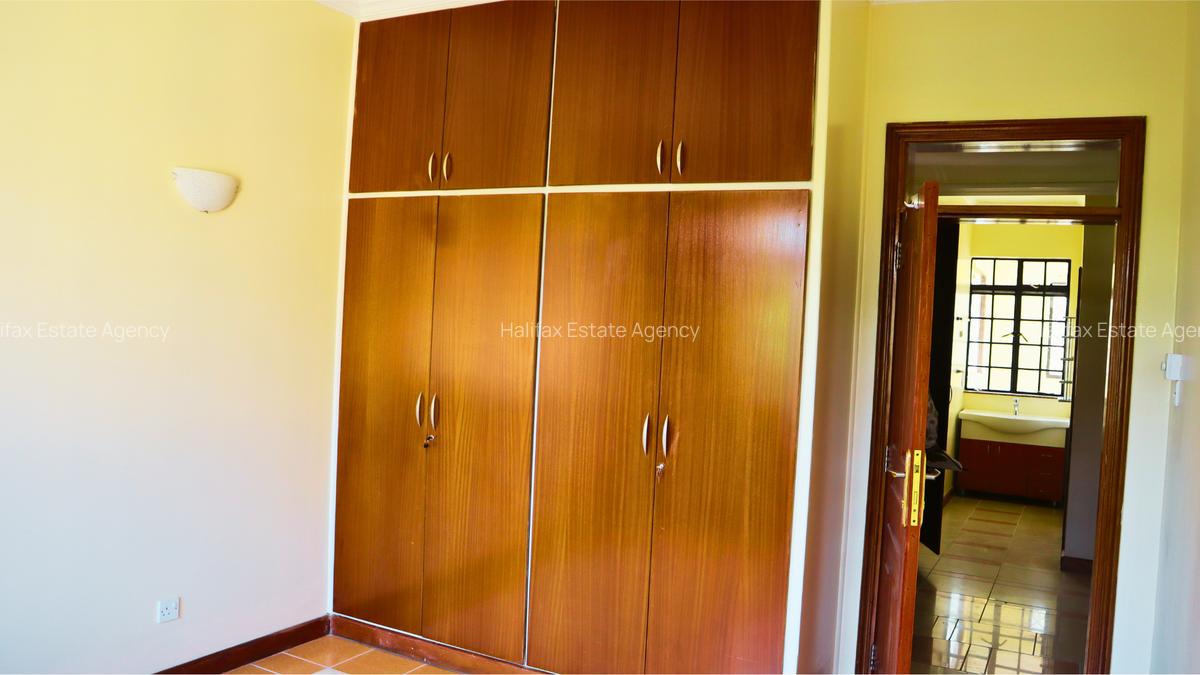 4 Bed Apartment with Borehole in General Mathenge - 8