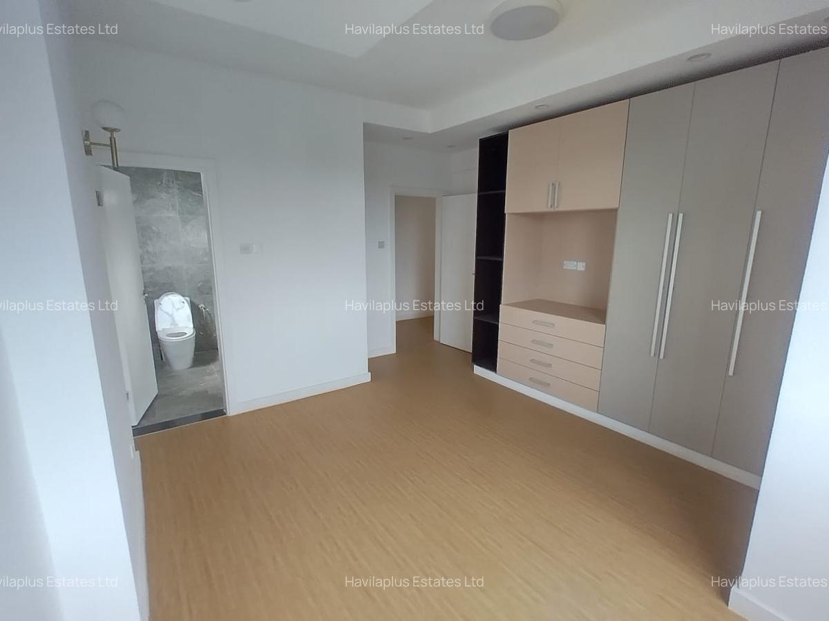 3 Bed Apartment with En Suite at Hatheru Road - 6