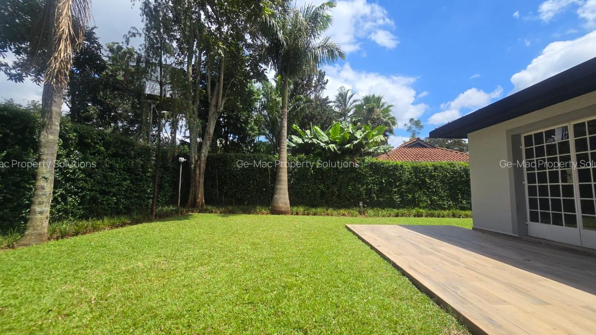 5 Bed House with En Suite in Runda - 19