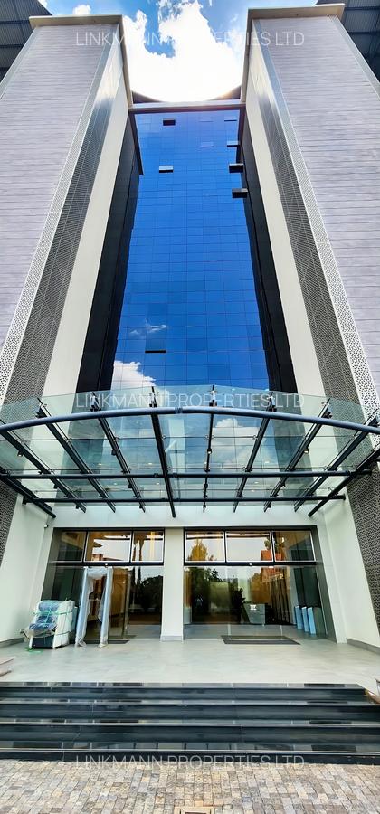 4,000 ft² Office with Service Charge Included in Riverside - 9