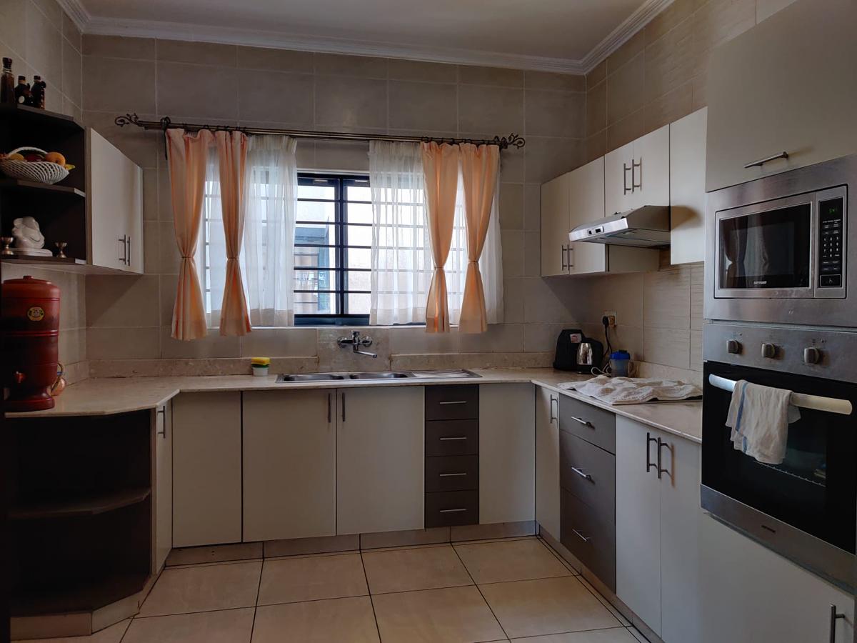 3 Bed Apartment with Lift in Westlands Area - 5