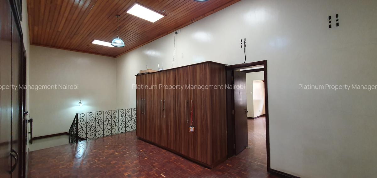 5 Bed House with En Suite at 2Nd Parklands Avenue - 9