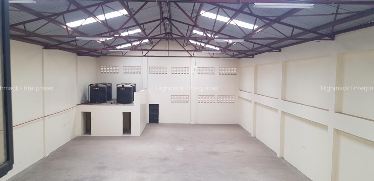 8,500 ft² Warehouse with Backup Generator at Road C - 2