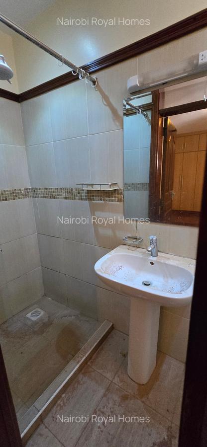 5 Bed Townhouse with En Suite at Lavington Green - 19