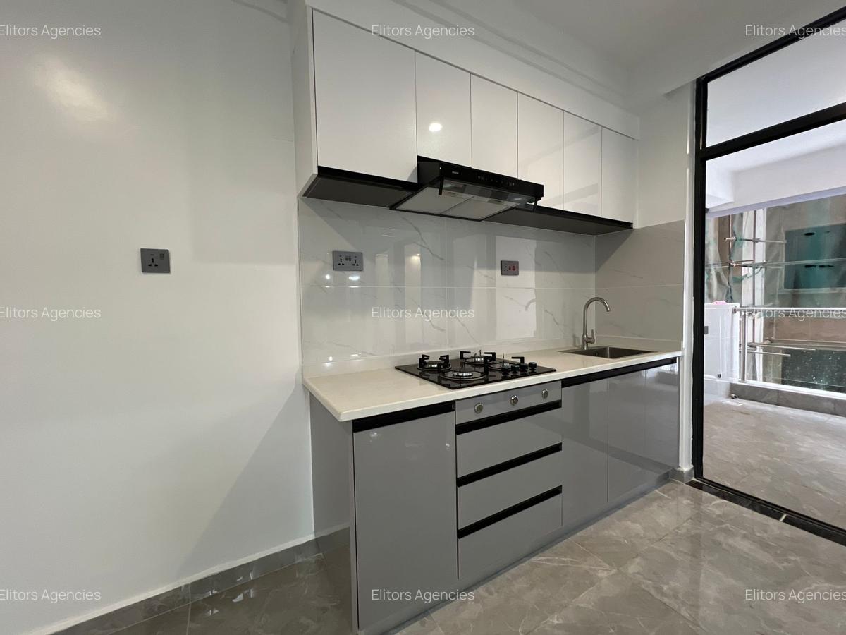 1 Bed Apartment with En Suite at Kindaruma Road - 2