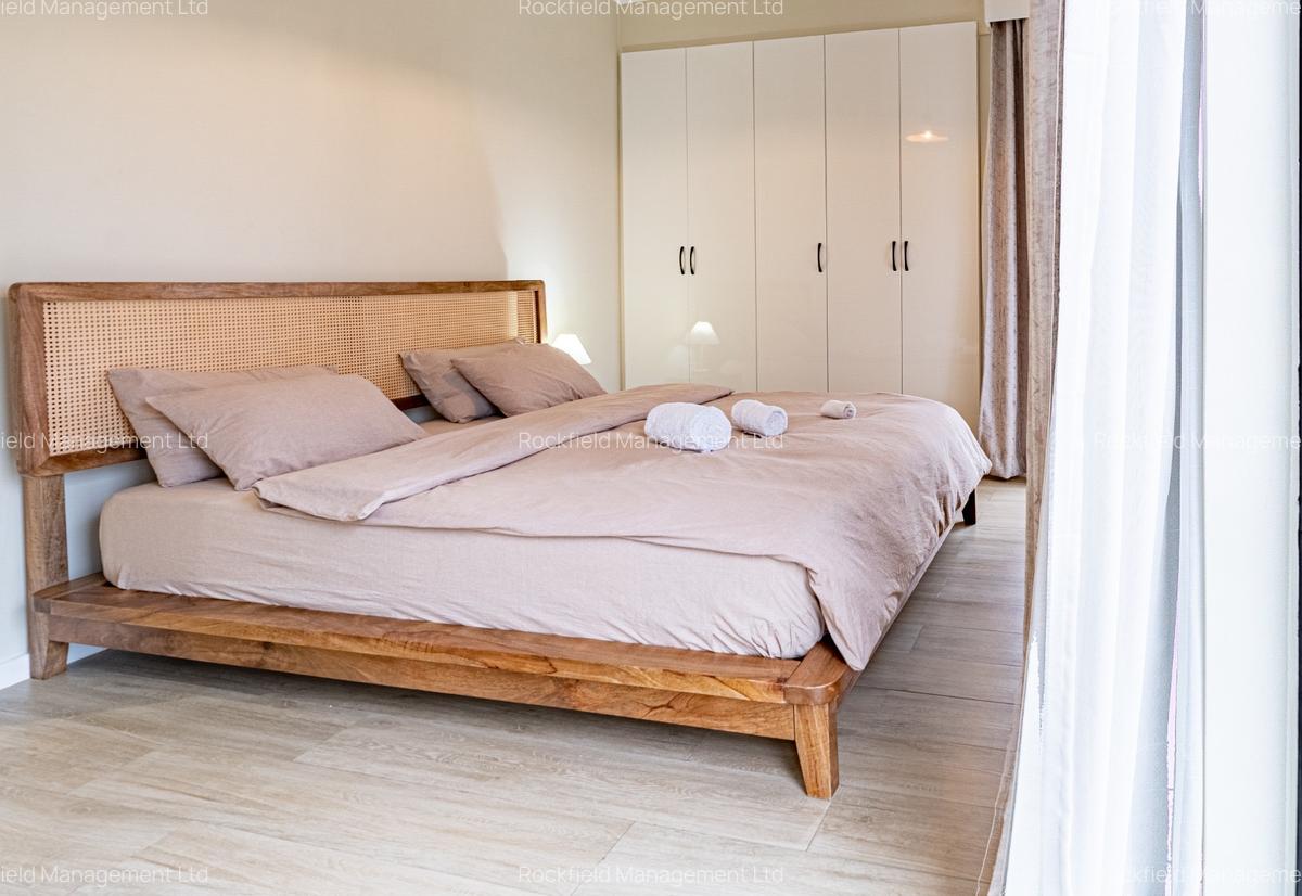 Furnished 2 Bed Apartment with En Suite in Riverside - 16