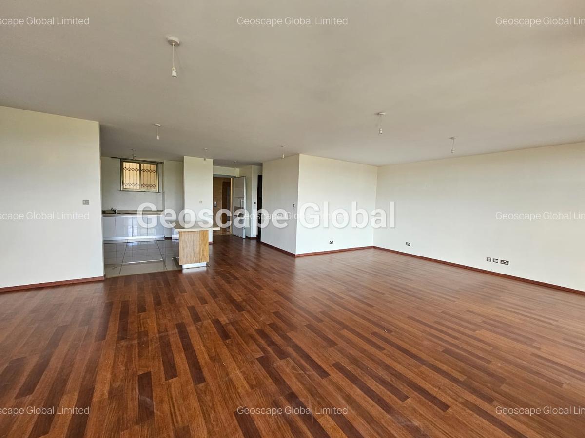 3 Bed Apartment with En Suite in Westlands Area - 11