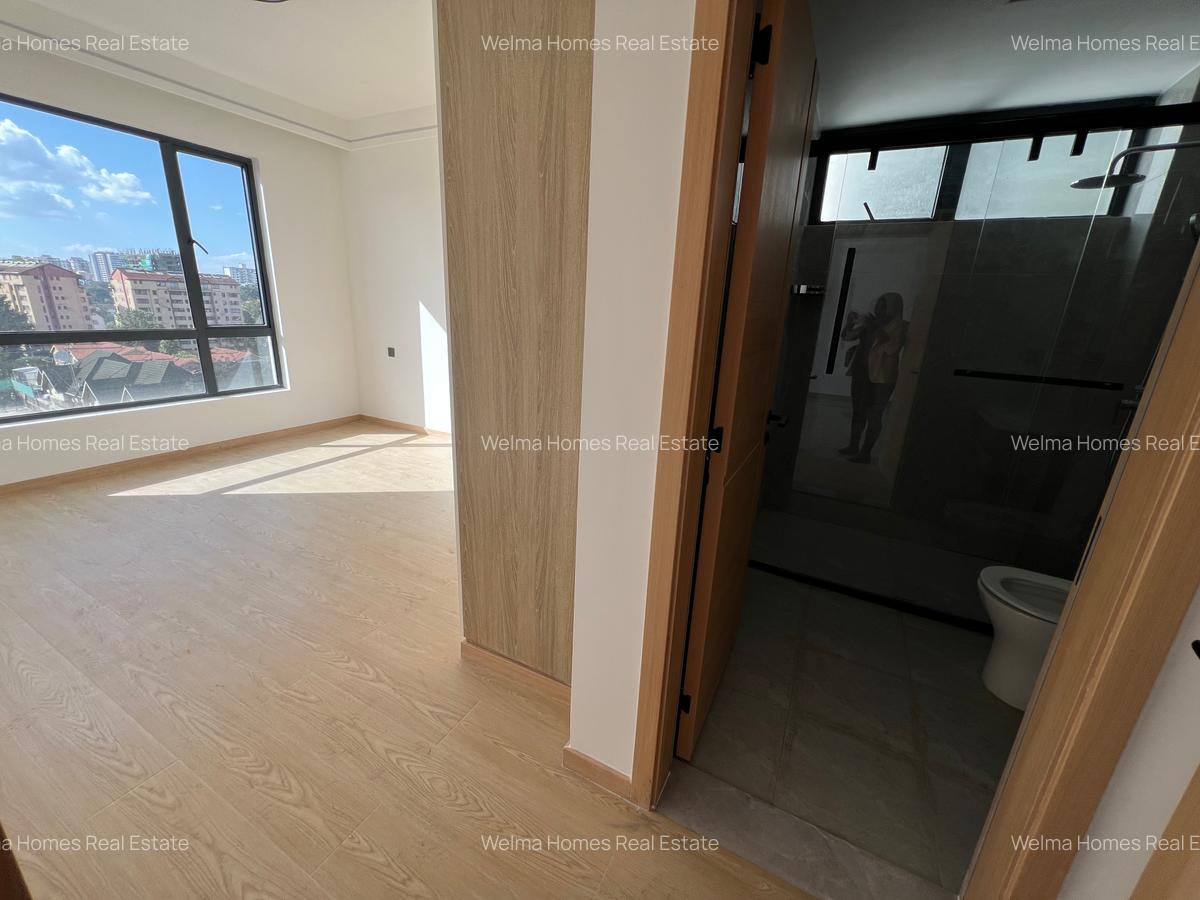 2 Bed Apartment with En Suite in Lavington - 7