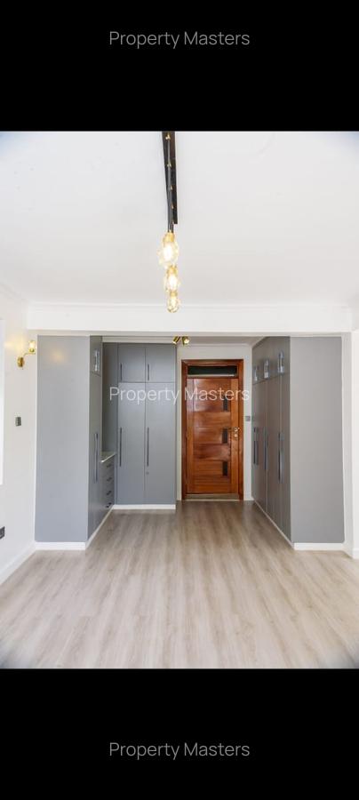 4 Bed Villa with En Suite at Millionaires Corner - 8