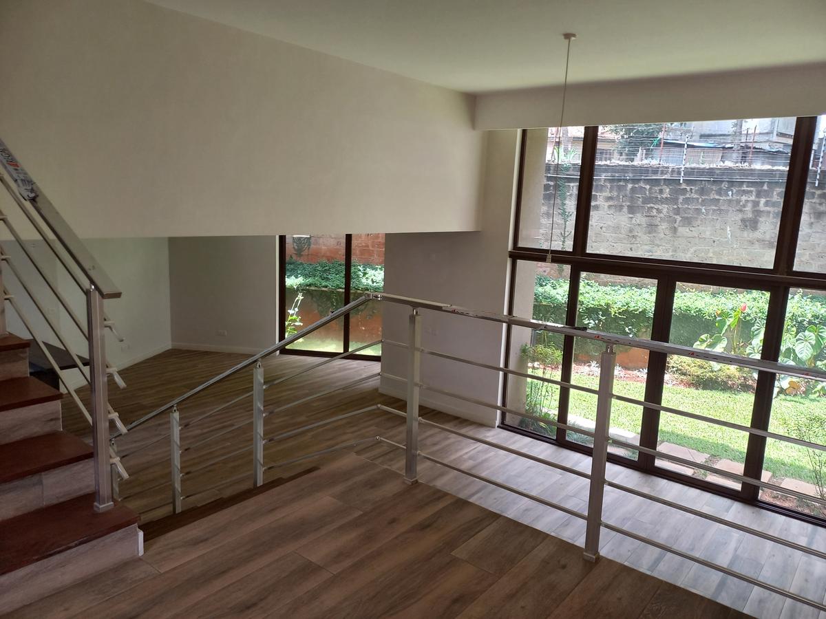 4 Bed Townhouse with En Suite in Lavington - 12