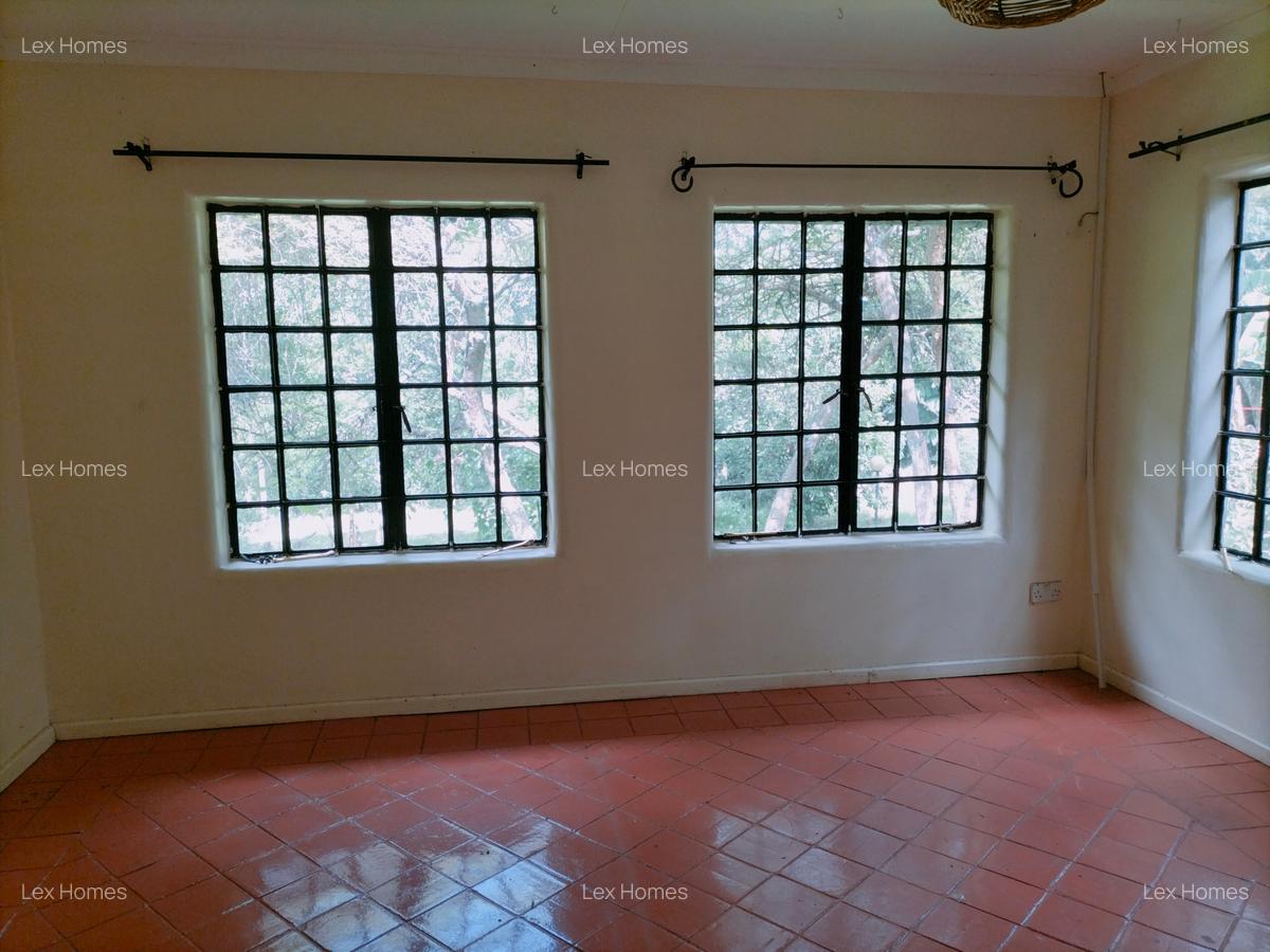 3 Bed House with En Suite at Mayor Road - 9