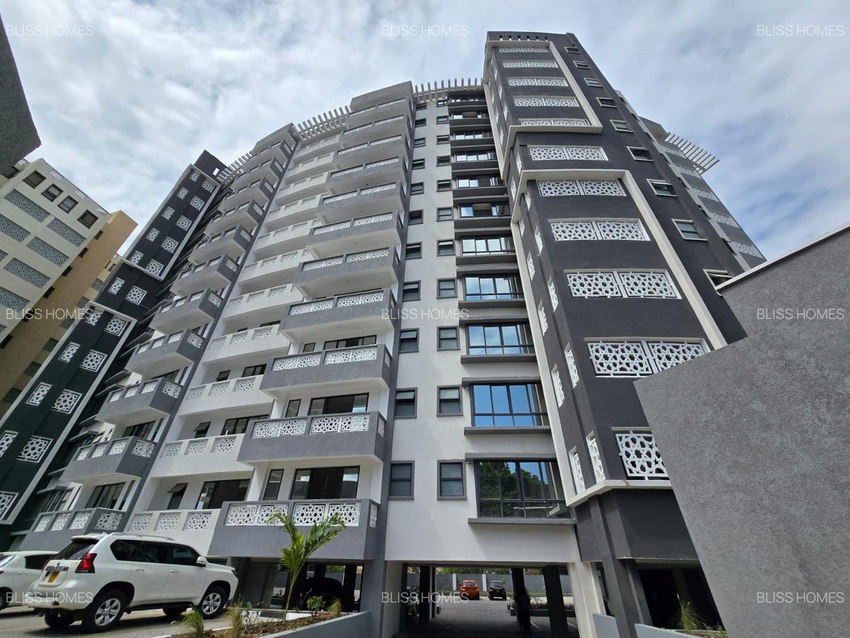 4 Bed Apartment with En Suite at Between The Reef Hotel And Mombasa Beach Hotel - 16