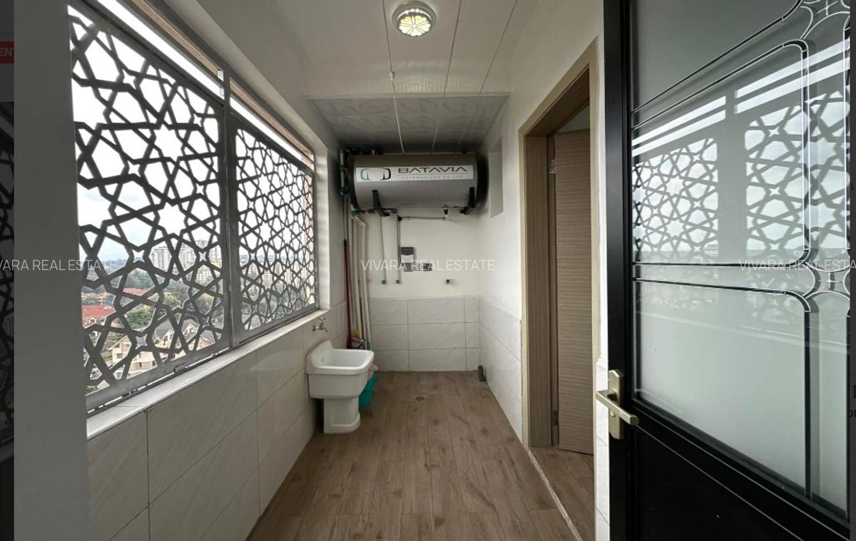 3 Bed Apartment with En Suite in Kilimani - 2