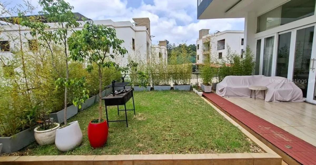 4 Bed Villa with En Suite in Spring Valley - 3