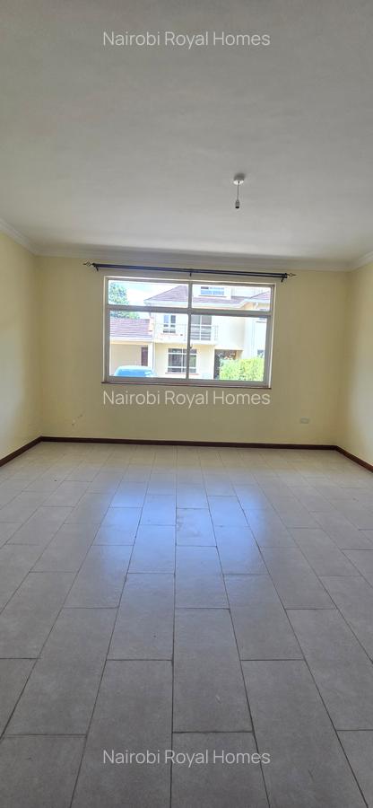 5 Bed Townhouse with En Suite at Kyuna Road - 11