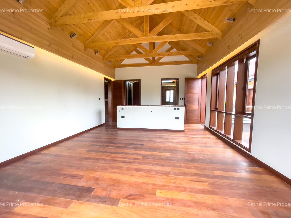 4 Bed Villa with En Suite in Runda - 14