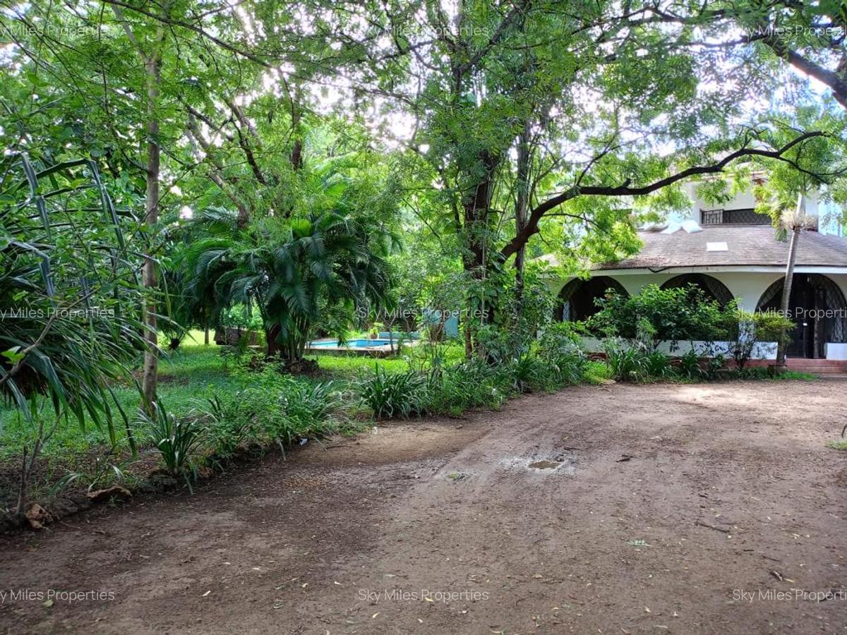 4 Bed Villa with En Suite at Malindi - 7