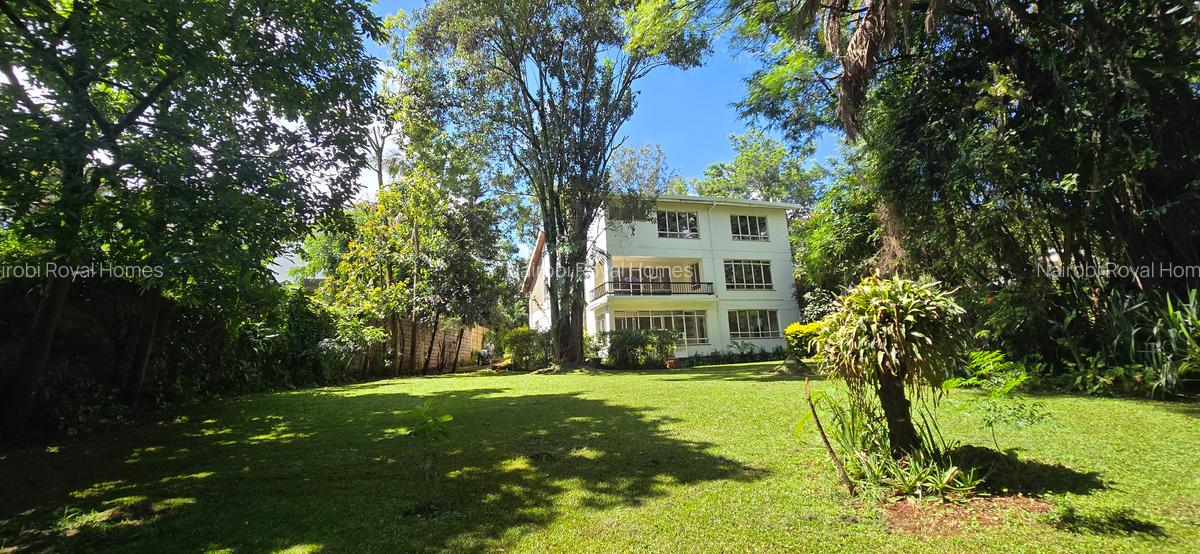 5 Bed House with En Suite at Whispers Avenue - 7