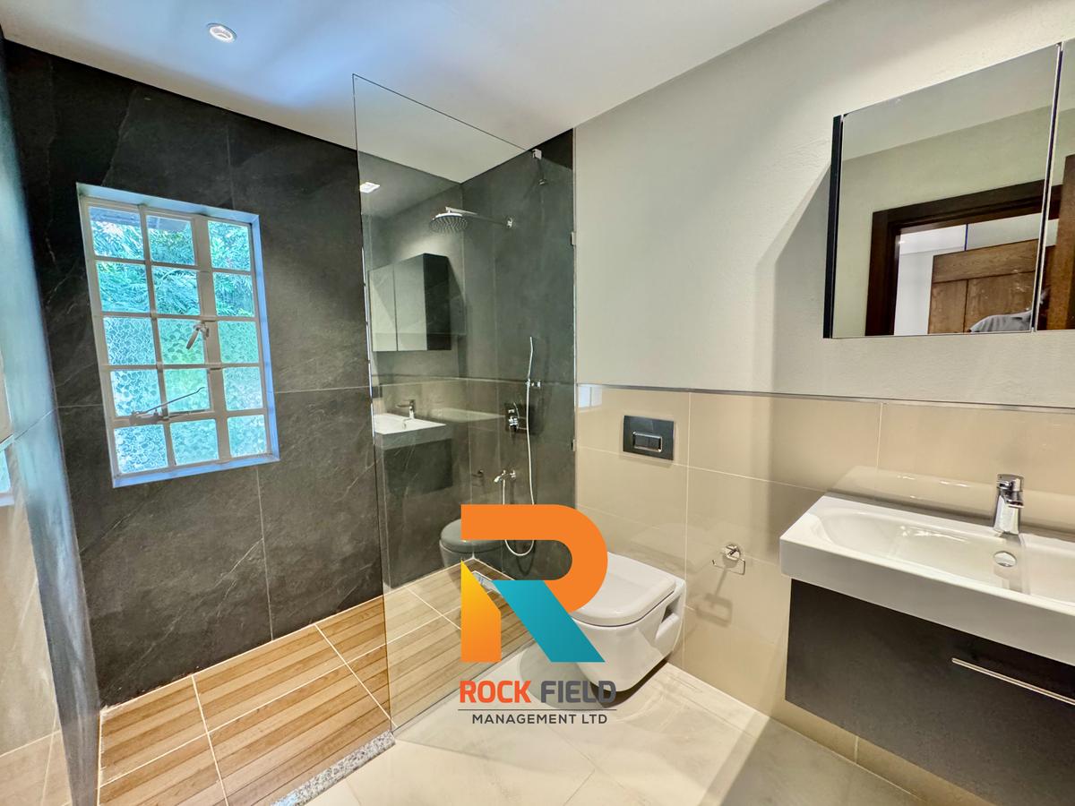 4 Bed Townhouse with En Suite in Runda - 12