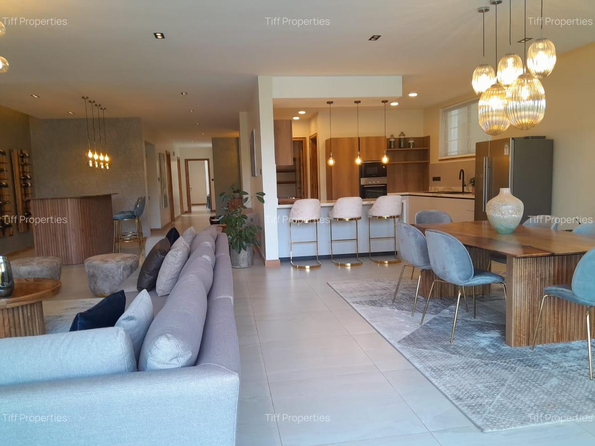 4 Bed Apartment with En Suite in Spring Valley - 10