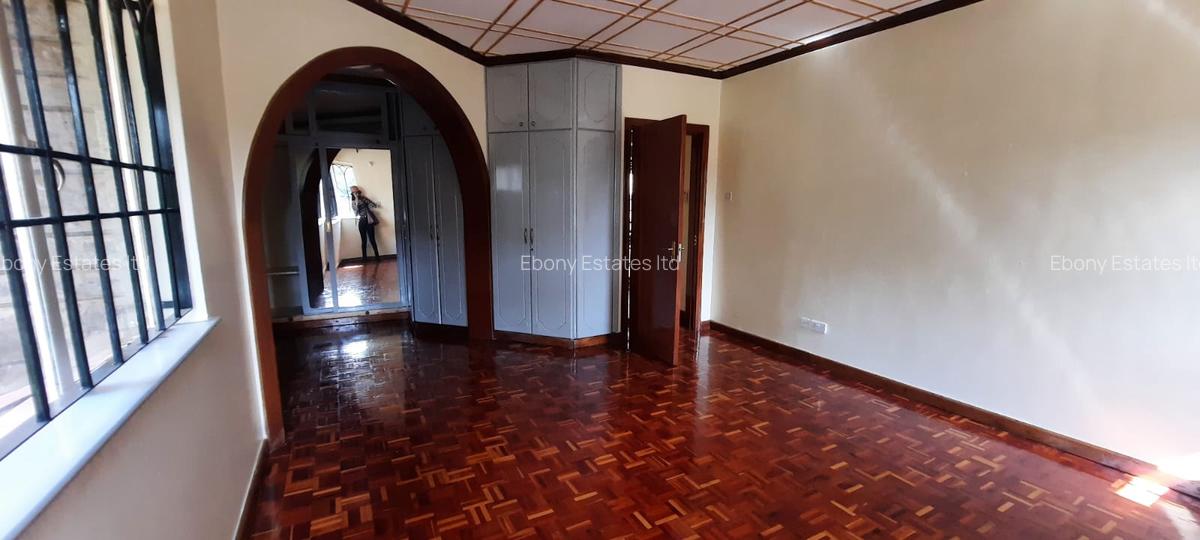 4 Bed Townhouse with En Suite in Lavington - 11
