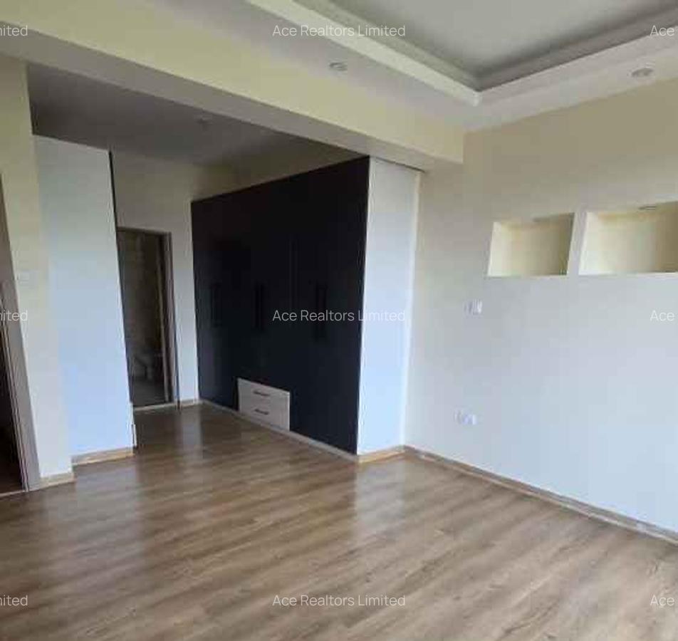 5 Bed Apartment with En Suite at Parklands - 5