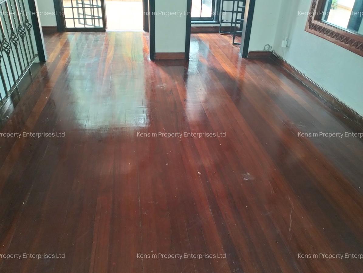 5 Bed Townhouse with En Suite in Riverside - 7