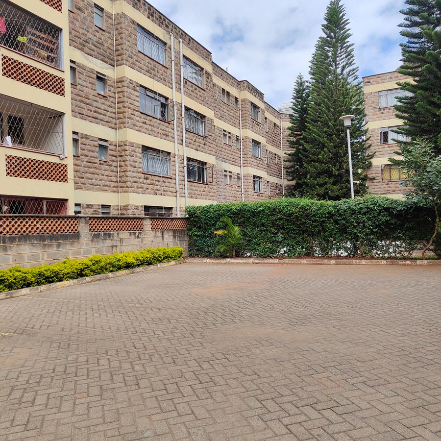 3 Bed Apartment with En Suite at Valley Arcade - 16