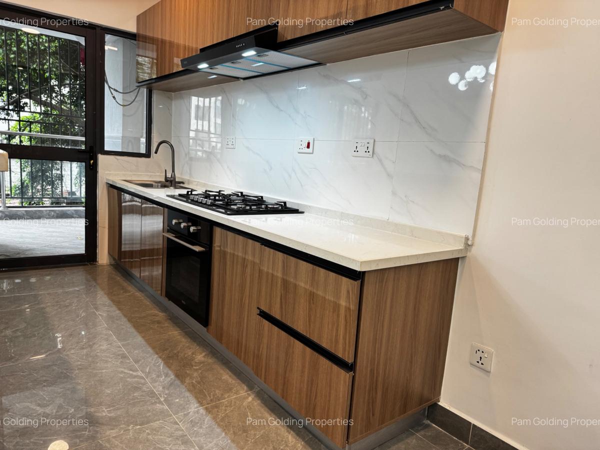 2 Bed Apartment with En Suite in Riverside - 8