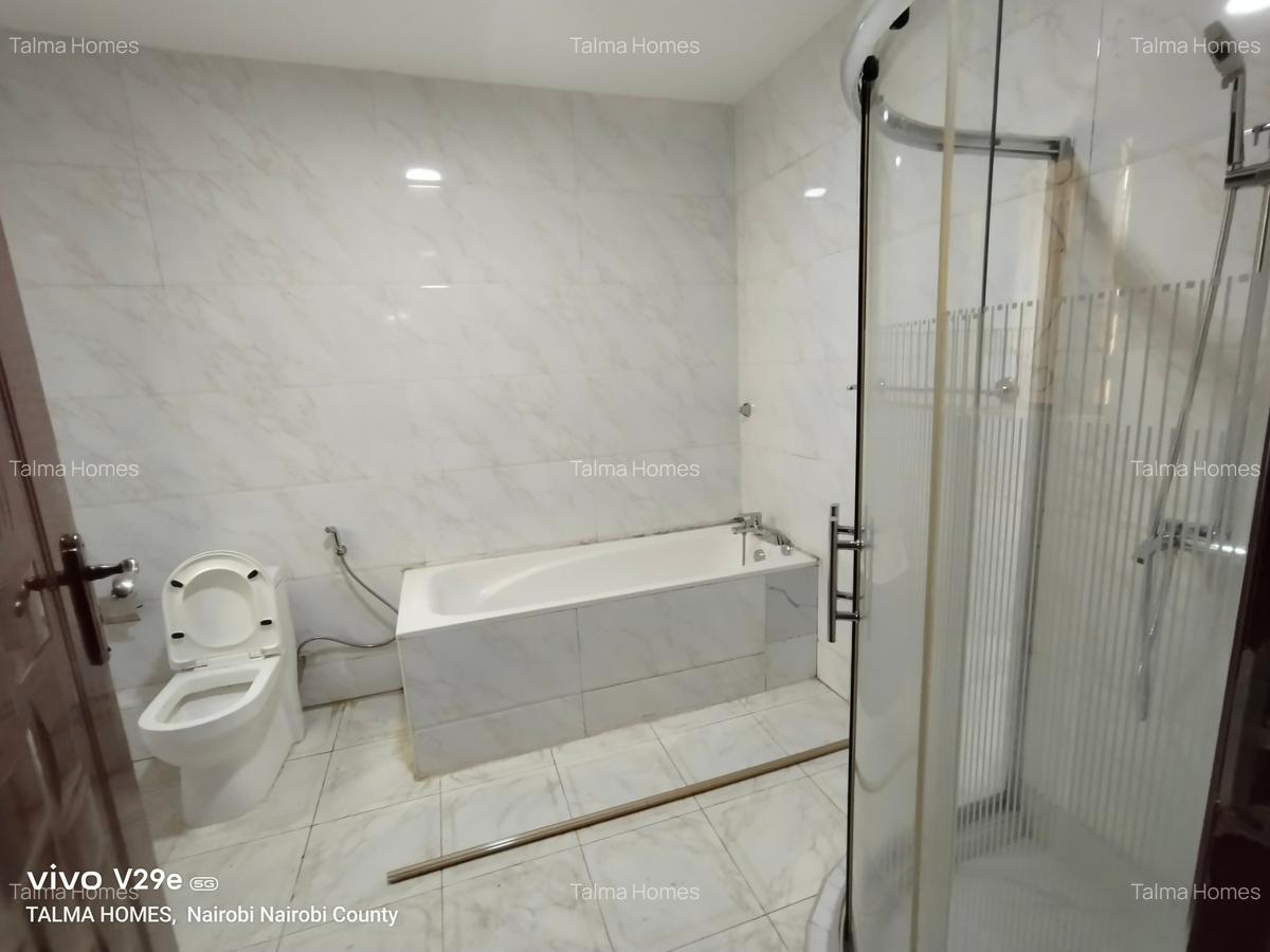 5 Bed Townhouse with En Suite at Valley Arcade Area - 16