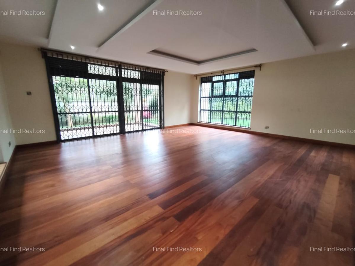 7 Bed Townhouse with En Suite in Nyari - 9